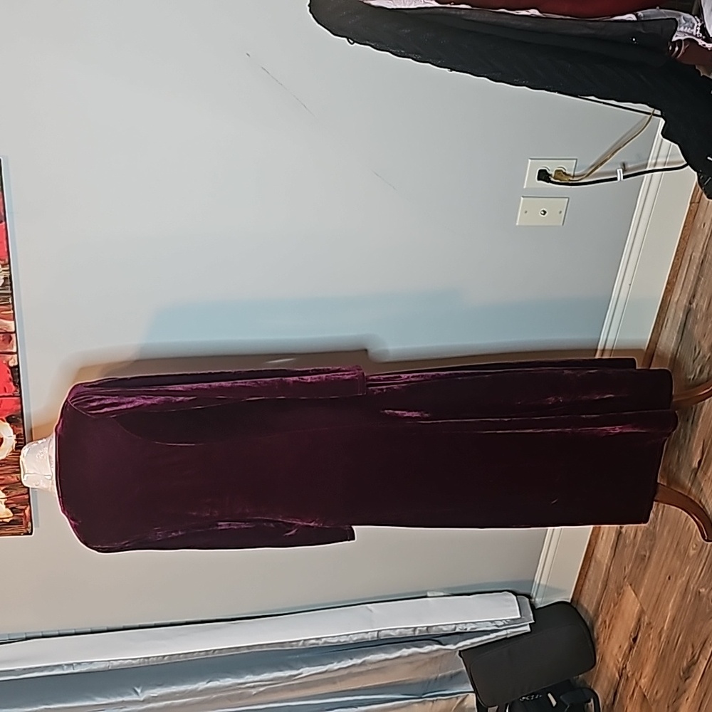 Dress - Picture 5 of 6